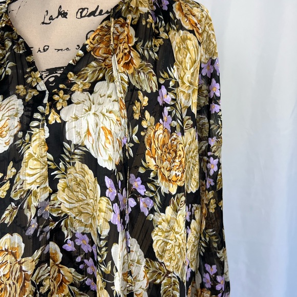 Floral Blouse - Picture 3 of 4